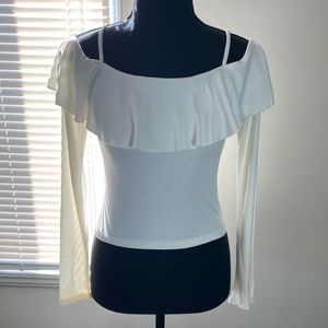 ❤️Forever 21 Ivory knit, off the shoulder top with shoulder straps Size Med,NWT